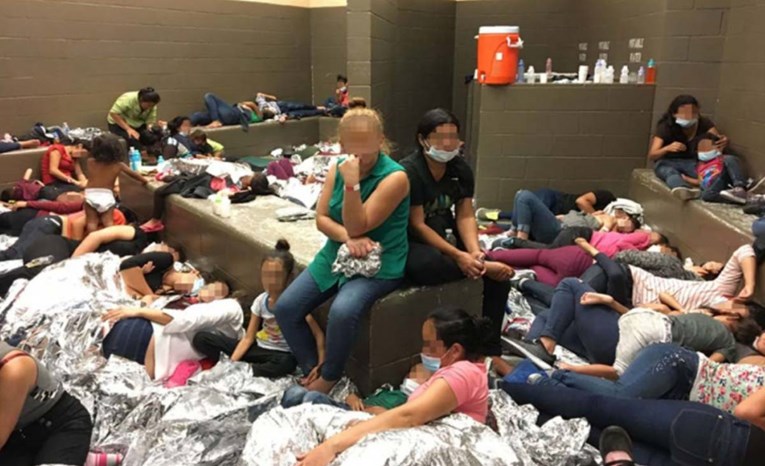 FOTO Stravična prenatrpanost i neljudski uvjeti u američkim centrima za migrante